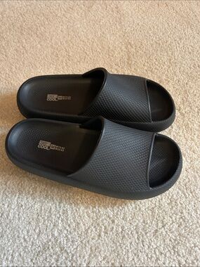 COOL Men’s Black Slide Sandals - Cushioned Open-Toe Comfort